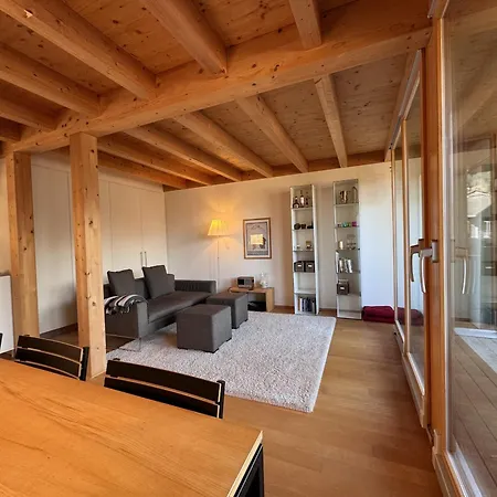 Appartement Roossi 4 *